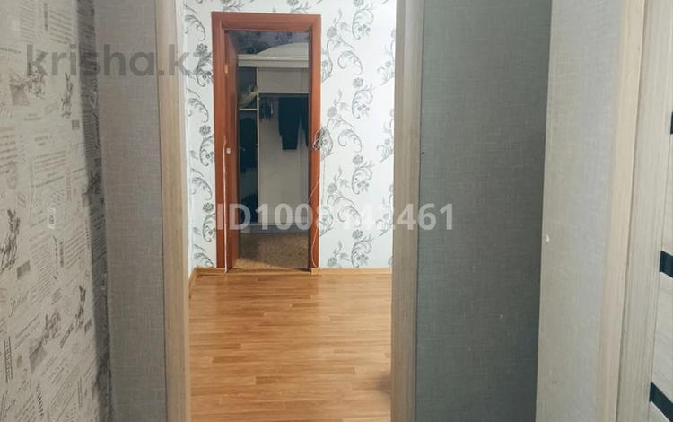2-комнатная квартира · 48 м² · 5/5 этаж, 408 квартал 21 за 140 000 ₸ в Семее — фото 2