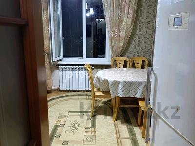 3-бөлмелі пәтер · 75 м² · 2/5 қабат, мкр Тастак-3 47 — Между Райымбека и Дуйсенова, бағасы: 380 000 〒 в Алматы, Алмалинский р-н