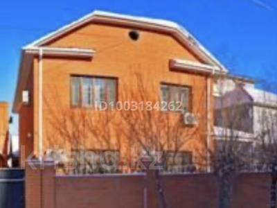 Отдельный дом · 3 комнаты · 370 м², Кулманова 123/2 — Напротив "Мир керамики" за 1 млн 〒 в Атырау
