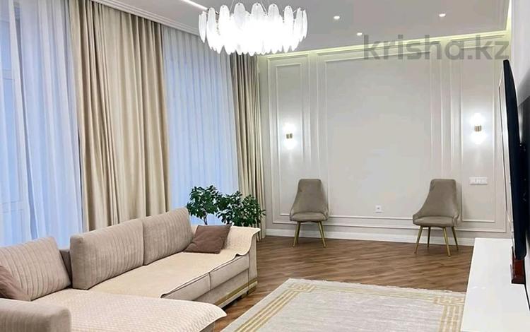 4-комнатная квартира, 112 м², 3/10 этаж, Шамши Калдаяков 21