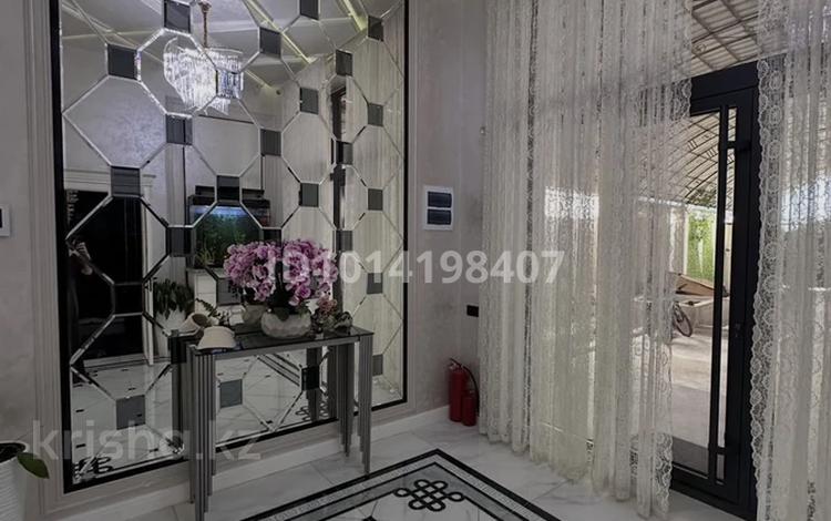 Отдельный дом · 9 комнат · 450 м² · 8 сот., мкр Ынтымак-2, Мкр Ынтымак-2. ул.Кенистик 9 9 за 105 млн ₸ в Шымкенте, Абайский р-н — фото 2
