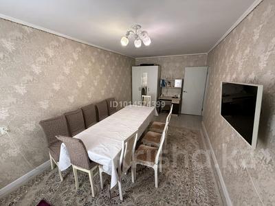 2-комнатная квартира · 56 м² · 4/5 этаж, мкр 8 — 101 Стрелковой Бригады Гришина за 17.5 млн ₸ в Актобе