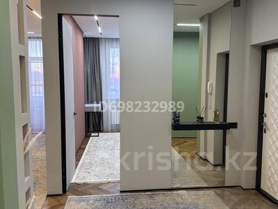 Пәтерлер в Атырауской обл.: 3-бөлмелі пәтер · 76.9 м² · 1/5 қабат, мкр Нурсая, Ел Орда 9А, бағасы: 43 млн 〒 3-бөлмелі пәтер · 76.9 м² · 1/5 қабат, мкр Нурсая, Ел Орда 9А, бағасы: 43 млн 〒 в Атырау