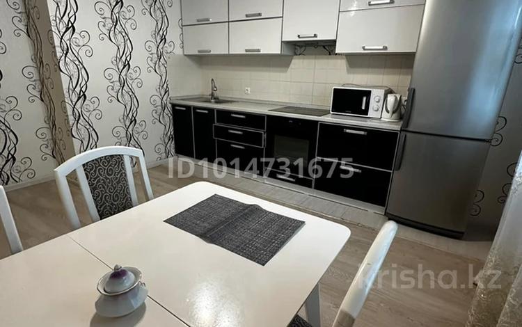 1-комнатная квартира · 46 м² · 3/10 этаж, Абикен Бектуров 1 за 260 000 ₸ в Астане, Есильский р-н — фото 2
