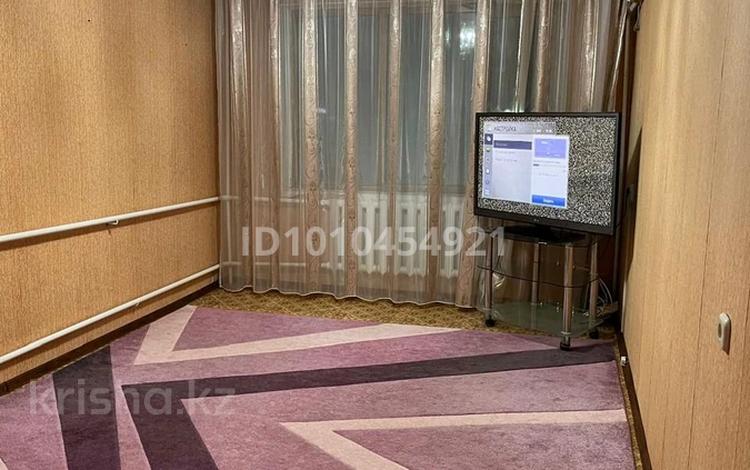 2-бөлмелі пәтер · 67 м² · 4/5 қабат, 1 микр — Центр города, бағасы: 80 000 ₸ в Кульсары — фото 2