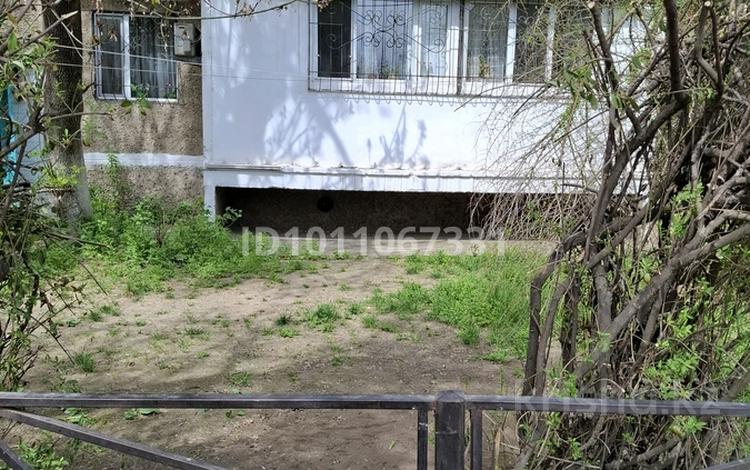 3-бөлмелі пәтер · 56.2 м² · 1/5 қабат, Кабанбай батыр 17 — Бывший Юбилейка, бағасы: 27 млн ₸ в Шымкенте — фото 2