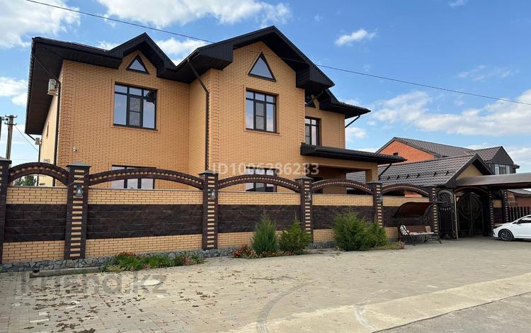 Отдельный дом · 8 комнат · 480 м² · 10 сот., Береке 3 за 290 млн ₸ в Актобе — фото 3