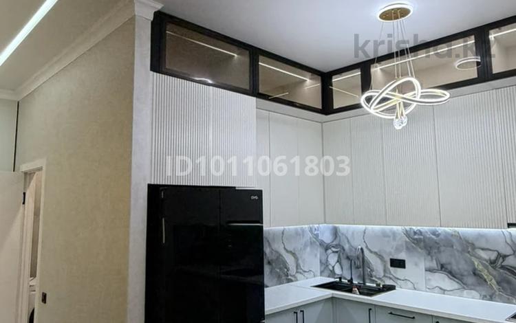 2-комнатная квартира · 75 м² · 14/20 этаж, проспект Ермека Серкебаева 146/6 за 600 000 ₸ в Алматы, Бостандыкский р-н — фото 3