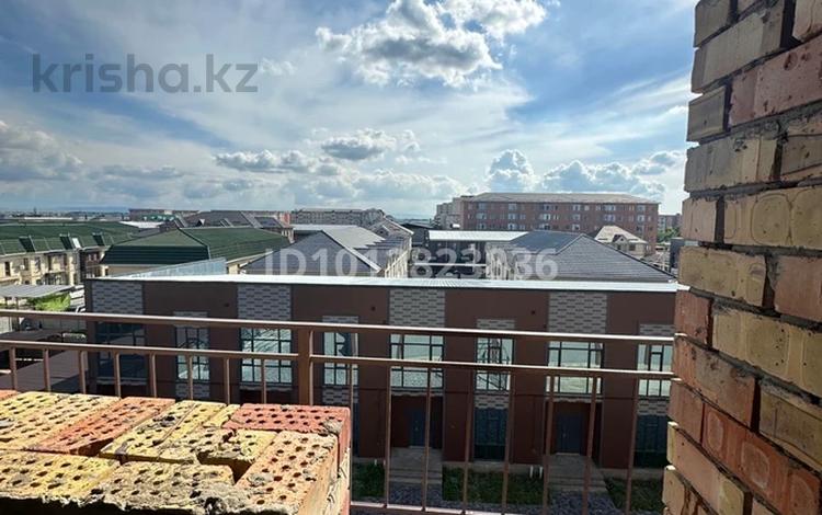 1-бөлмелі пәтер · 53 м² · 4/4 қабат, мкр Арай-2 173 — Дуйсен Баянова 173, бағасы: 12.2 млн ₸ в Таразе — фото 2