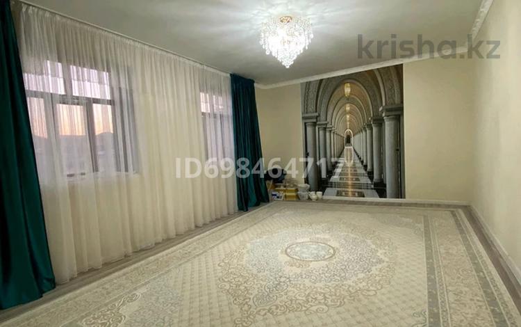 Отдельный дом • 6 комнат • 200 м² • 9 сот., мкр Сауле , Киелі сай кошесі 286 — Киелі сай кошесі ,275 квартал за 28 млн 〒 в Шымкенте, Аль-Фарабийский р-н — фото 2