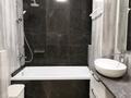 1-комнатная квартира · 45 м², Мухамедханова 19 за 300 000 ₸ в Астане, Есильский р-н — фото 4