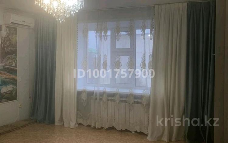 4-комнатная квартира · 69.9 м² · 4/9 этаж, мкр 5, Пр А. Молдагуловой — Пр. А. Молдагуловой за 18 млн ₸ в Актобе — фото 2