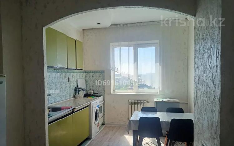 1-комнатная квартира, 40 м², 9/9 этаж помесячно, мкр Тастак-2 21