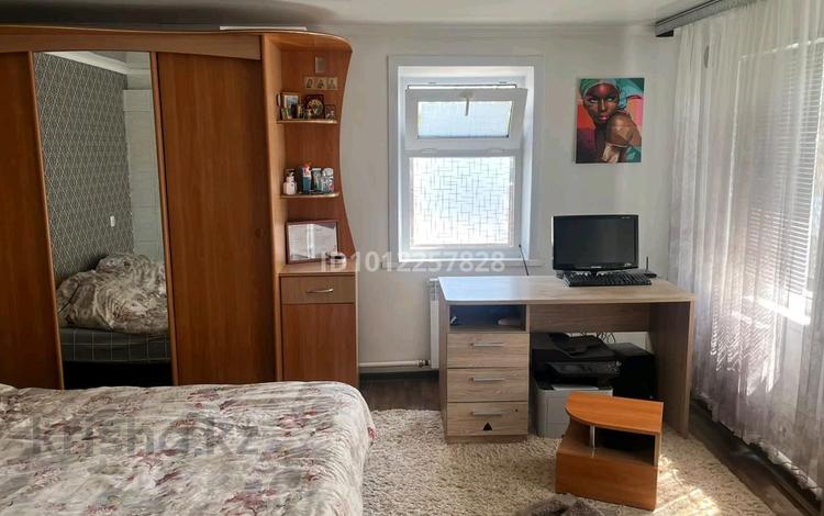 Жеке үй · 4 бөлме · 104.3 м² · 15 жүзд., Олжабай батыра 34, бағасы: 19 млн ₸ в Ленинском — фото 2
