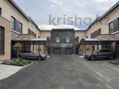 4-комнатная квартира · 160 м², мкр Юго-Восток 49 — Мкрн Таугуль. Улица Жанторе Абишева 49а за 48 млн ₸ в Караганде, Казыбек би р-н