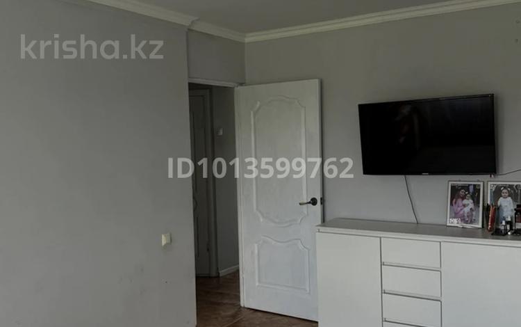 2-бөлмелі пәтер · 49 м² · 5/5 қабат, мкр 8 296/2, бағасы: 15 млн ₸ в Актобе — фото 2