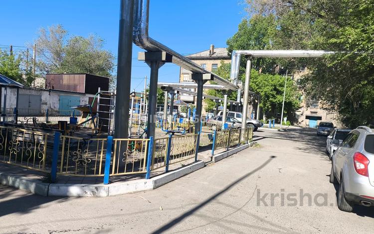3-комнатная квартира · 52.5 м² · 1/4 этаж, Старый Майкудук, Архитектурная 5 — ЦОН за 16.5 млн ₸ в Караганде, Алихана Бокейханова р-н — фото 2