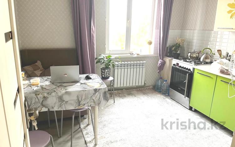 1-комнатная квартира, 42 м², 4/9 этаж, мкр Мамыр-4 305 — Шаляпина | ТРЦ Спутник | Гимназия №202 | Лицей №173