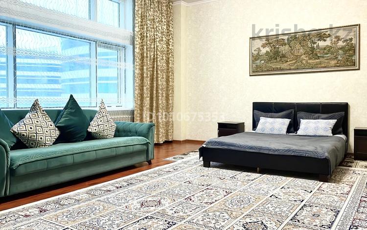 1-комнатная квартира · 51 м² · 10/18 этаж, Динмухаммед Кунаев 12/2 за 17 000 ₸ в Астане, Есильский р-н — фото 2