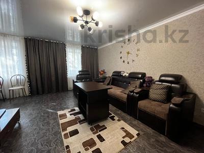 2-комнатная квартира · 44 м² · 3/3 этаж, Майкудук, Белинского — Торг Помощь в ипотеке без подтверждения доходов и без перв взноса, и под залог за 15 млн ₸ в Караганде, Алихана Бокейханова р-н