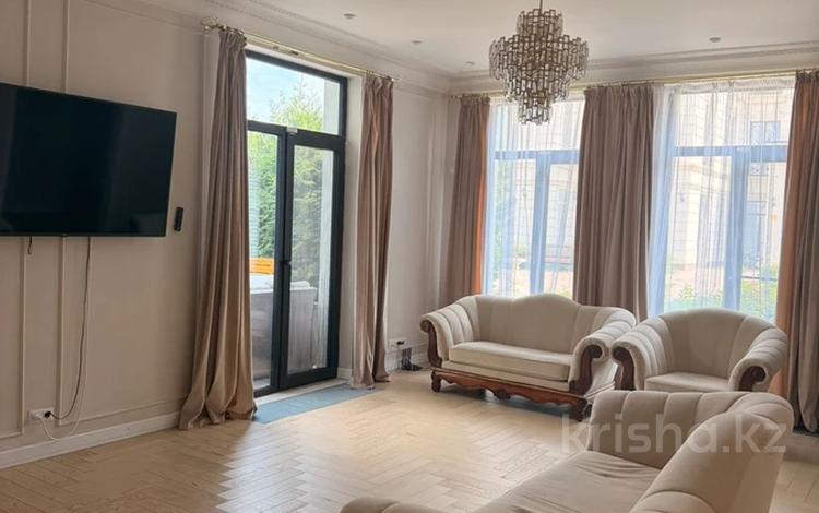 3-бөлмелі пәтер · 150 м² · 1/3 қабат, Аскарова 55/1 к1, бағасы: 1.7 млн ₸ в Алматы, Бостандыкский р-н — фото 2