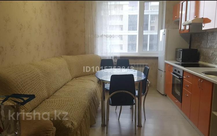 1-бөлмелі пәтер · 42 м² · 5/10 қабат, Алматы 11 — Туркестан, бағасы: 270 000 ₸ в Астане, Есильский р-н — фото 2
