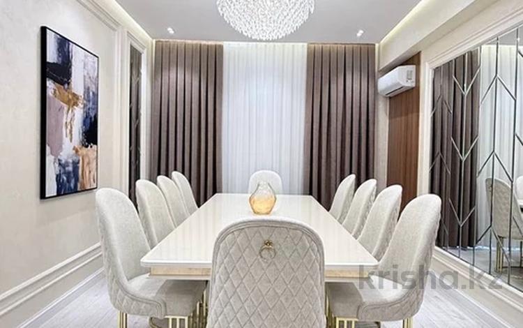 4-бөлмелі пәтер · 165 м², Аль- Фараби 116/31-56, бағасы: 1.4 млн ₸ в Алматы, Медеуский р-н — фото 2