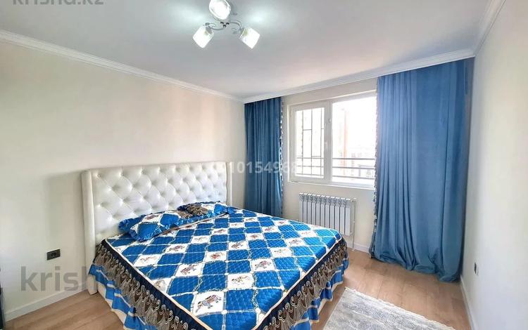 3-комнатная квартира · 65 м² · 9/10 этаж, мкр Аккент 97 за 330 000 ₸ в Алматы, Алатауский р-н — фото 2