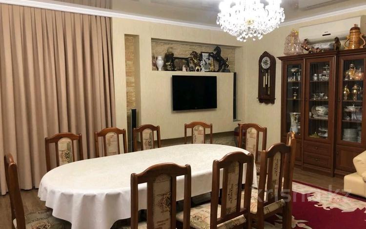 6-комнатная квартира · 197 м² · 2/2 этаж, Таттимбета 5а за 79 млн ₸ в Караганде, Казыбек би р-н — фото 2