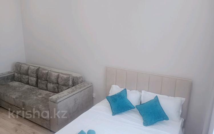 1-комнатная квартира · 50 м² · 6/9 этаж, Есенберлина 94 за 13 000 ₸ в Усть-Каменогорске — фото 19