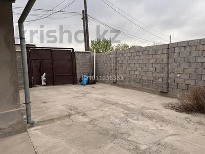 Отдельный дом · 2 комнаты · 70 м² · 8 сот., 11-й микрорайон, 11-й микрорайон 7 — Сайрамская Колашникова за 40 млн 〒 в Шымкенте, Енбекшинский р-н