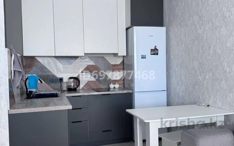 2-комнатная квартира, 43 м², 9/9 этаж помесячно, Төле би 25/1 — Тұран ұлы дала за 220 000 〒 в Астане, Есильский р-н — фото 2