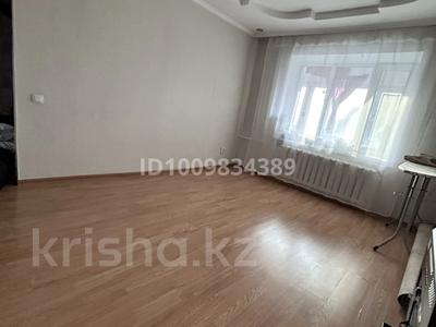 2-комнатная квартира · 42 м² · 5/5 этаж, 4-мкр 74/77 за 16 млн 〒 в Талдыкоргане, мкр Жастар