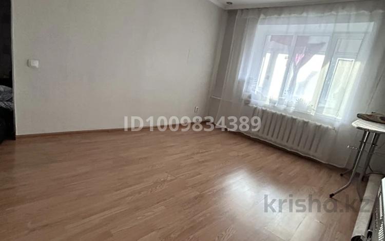 2-бөлмелі пәтер · 42 м² · 5/5 қабат, 4-мкр 74/77, бағасы: 16 млн ₸ в Талдыкоргане, мкр Жастар — фото 2