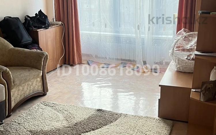 2 комнаты · 80 м² · 4/4 этаж, Абылай хана 12/16 — Угол Райымбек за 130 000 ₸ в Алматы — фото 2