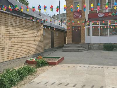 Жеке үй · 5 бөлме · 207 м² · 10 жүзд., Первомайская ., бағасы: 150 млн ₸ в Семее