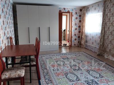 Отдельный дом · 2 комнаты · 100 м², мкр Центральный 7/1 за 200 000 ₸ в Атырау