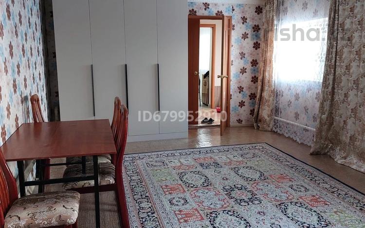 Отдельный дом · 2 комнаты · 100 м², мкр Центральный 7/1 за 200 000 ₸ в Атырау — фото 15