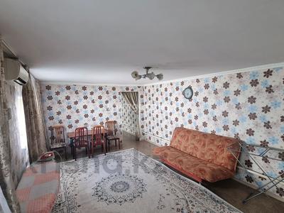 Отдельный дом · 2 комнаты · 100 м², мкр Центральный 7/1 за 200 000 ₸ в Атырау