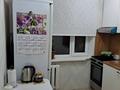 2-бөлмелі пәтер · 48 м² · 2/5 қабат, 13-шағынаудан 27, бағасы: 11 млн ₸ в Караганде, Алихана Бокейханова р-н — фото 2