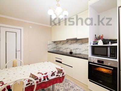 2-комнатная квартира, 62 м², 10/10 этаж, Дукенулы 37/1 за 19 млн 〒 в Астане, Сарыарка р-н