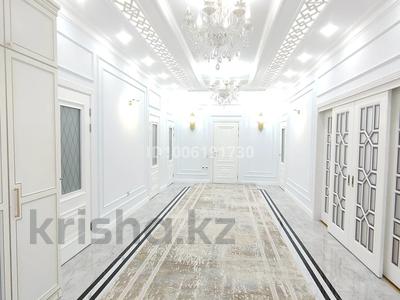 5-комнатная квартира · 183 м² · 1/9 этаж, 17-й мкр 97 за 70 000 ₸ в Актау