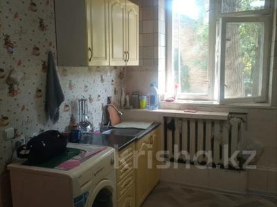 3-комнатная квартира · 65 м² · 2/2 этаж, мкр 13-й военный городок, Мкр 13-й военный городок 39 — Военная полеклиника за 31.5 млн 〒 в Алматы, Турксибский р-н