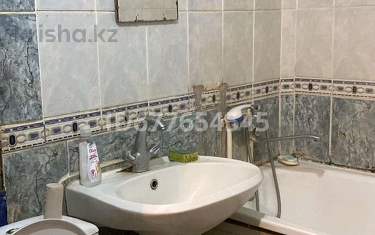 1-бөлмелі пәтер · 35 м² · 1/3 қабат, Ломоносова 1, бағасы: 9 млн ₸ в Актобе, мкр. Курмыш — фото 2