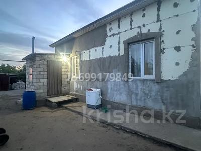 Жеке үй · 4 бөлме · 90 м² · 10 жүзд., Актюбсельмаш5 — Таза кала, бағасы: 11 млн ₸ в Актобе