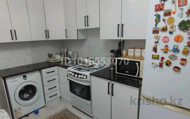 3-бөлмелі пәтер · 65 м² · 4/5 қабат, Қаратау ш/а., бағасы: 18.5 млн ₸ в Таразе, мкр Каратау — фото 2