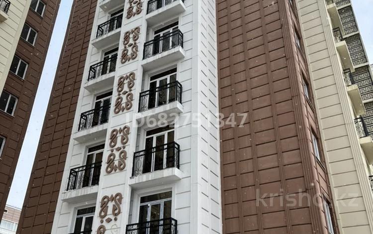 3-комнатная квартира, 80 м², 1/9 этаж, мкр Туран за 30 млн 〒 в Шымкенте, Каратауский р-н — фото 2