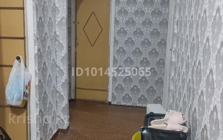 2-бөлмелі пәтер · 52 м² · 2/5 қабат, Айнабұлақ-2 ш/а. 42а, бағасы: 200 000 ₸ в Алматы, Жетысуский р-н — фото 2
