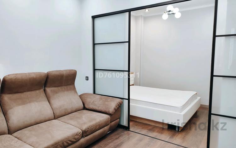 1-комнатная квартира · 49 м² · 2/10 этаж, Абикен Бектуров 1 за 300 000 ₸ в Астане, Есильский р-н — фото 9
