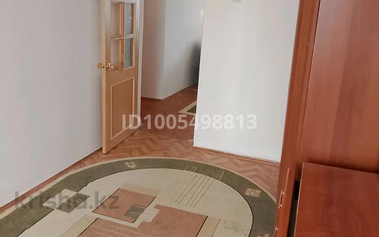 3-комнатная квартира · 58 м² · 5/5 этаж, Әуезов 63а за 14.5 млн ₸ в Атырау, мкр Жилгородок — фото 2